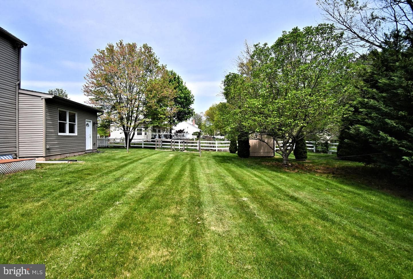 1935 Linden Lane photo 46