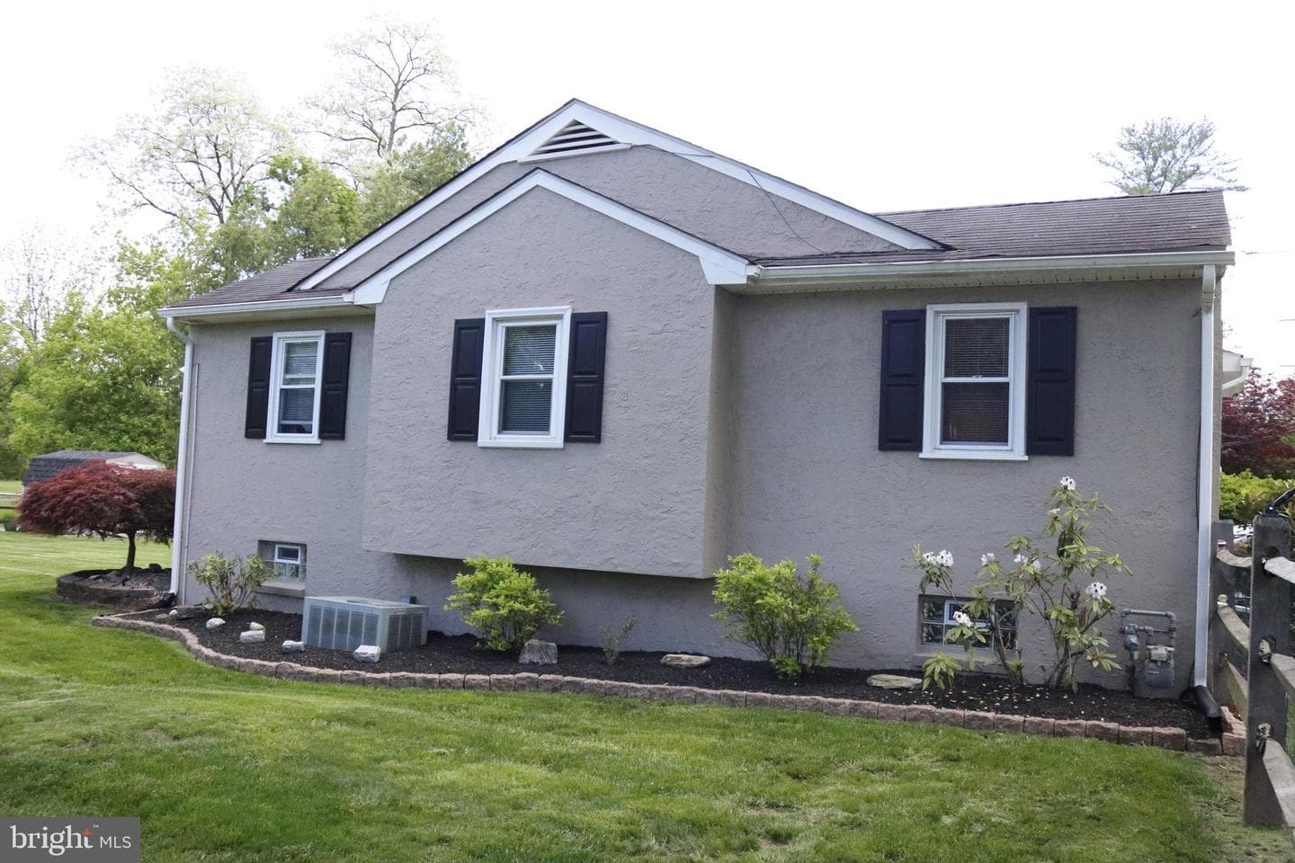2777 Susquehanna Road photo 10