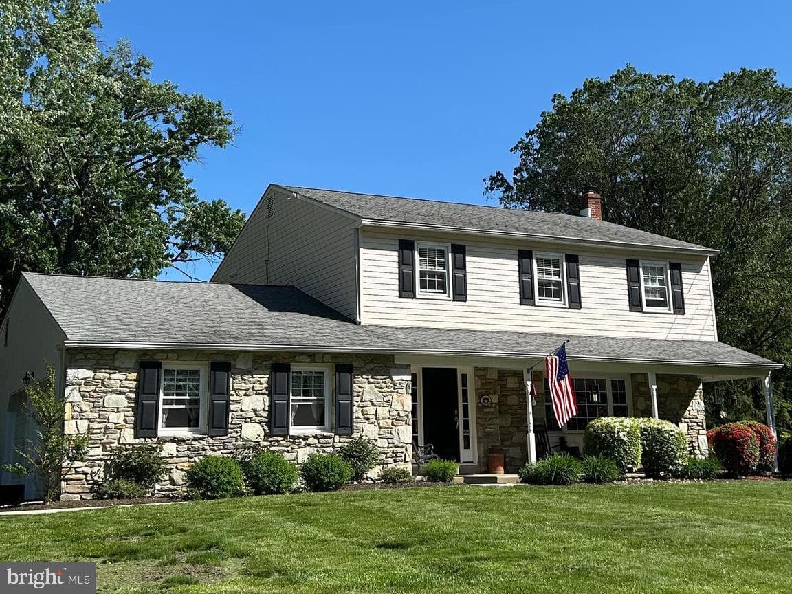 1750 Clinton Drive photo 2