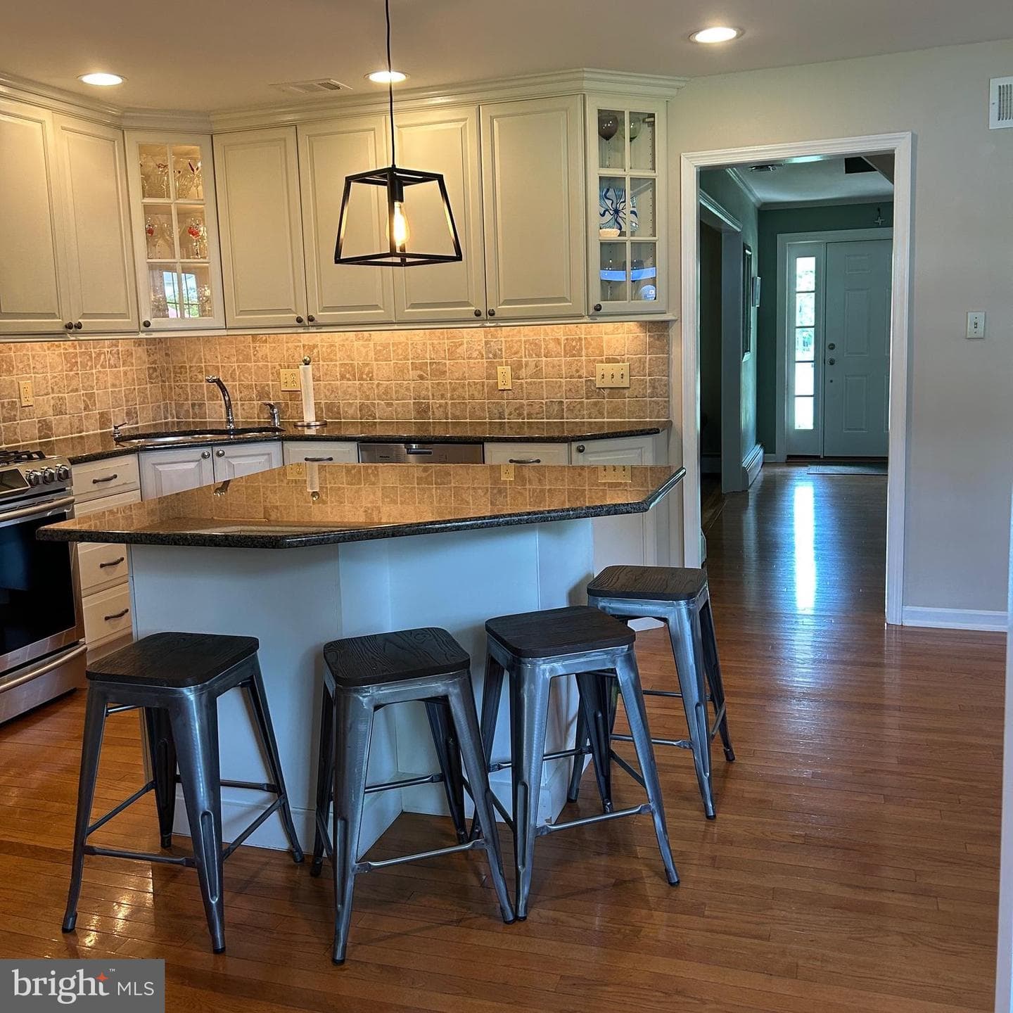 1750 Clinton Drive photo 9