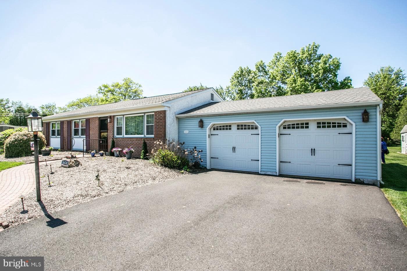 1620 Quarry Road photo 2