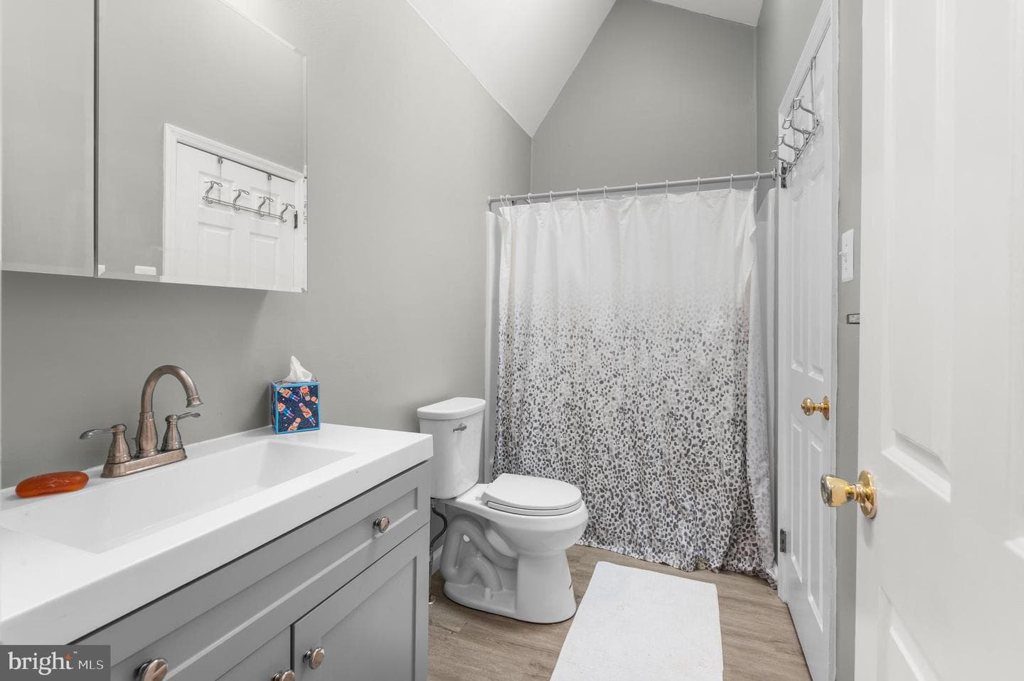 249 Lawndale Avenue photo 17