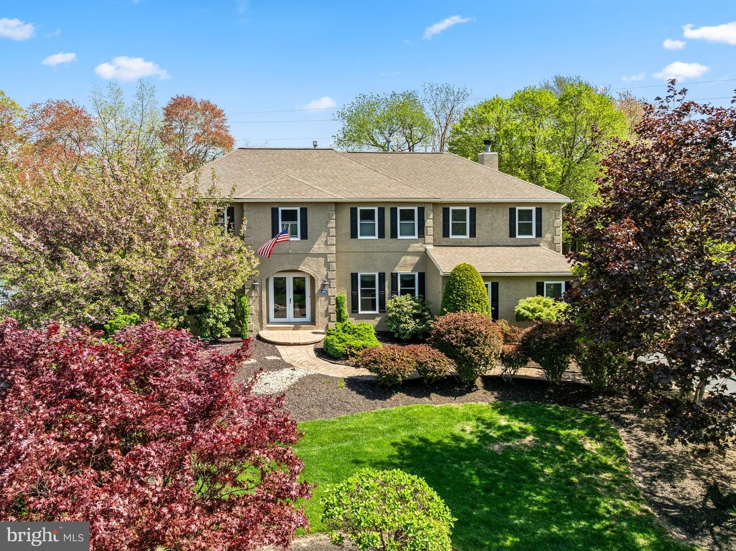 141 Gwynmont Drive photo 2