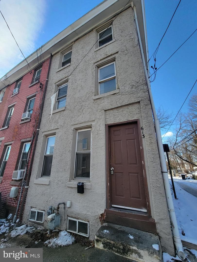 613 Walnut Street