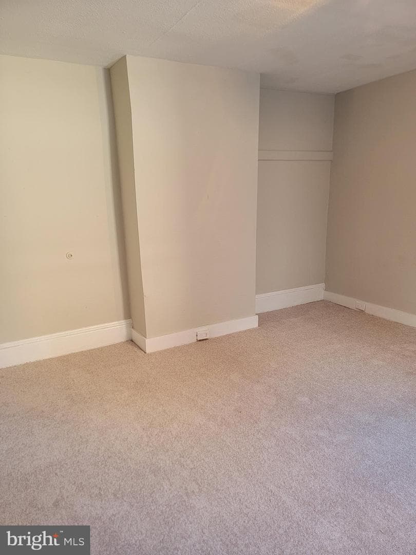 613 Walnut Street photo 7