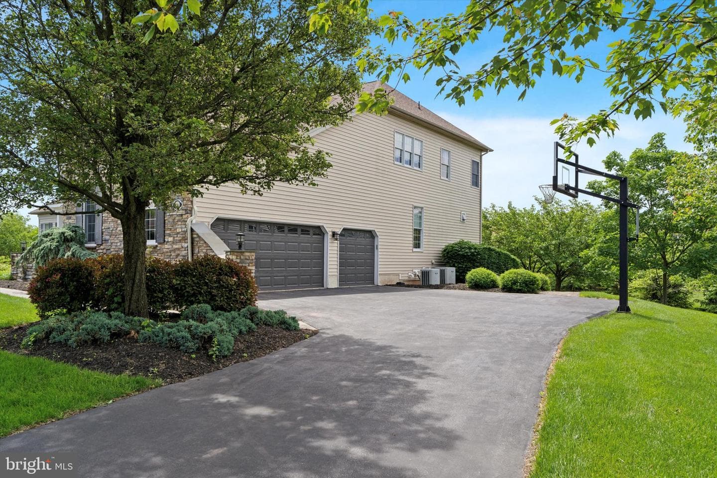 66 Goldfinch Circle photo 3