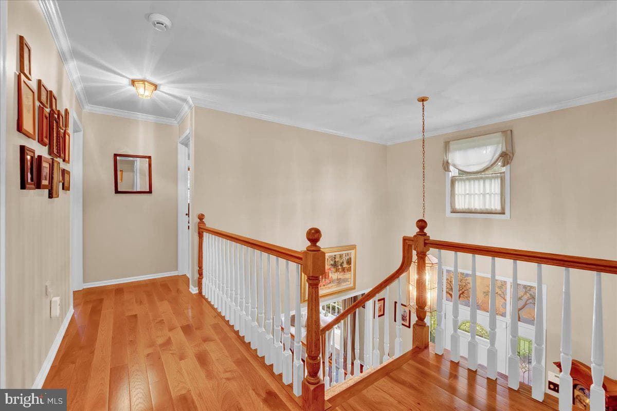 704 Buckley Road photo 10