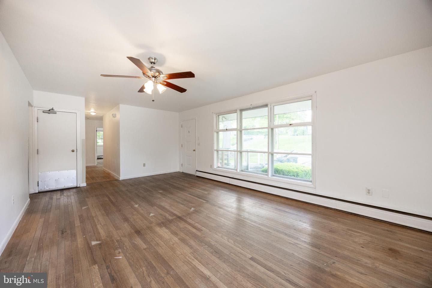 992 E Valley Road photo 12