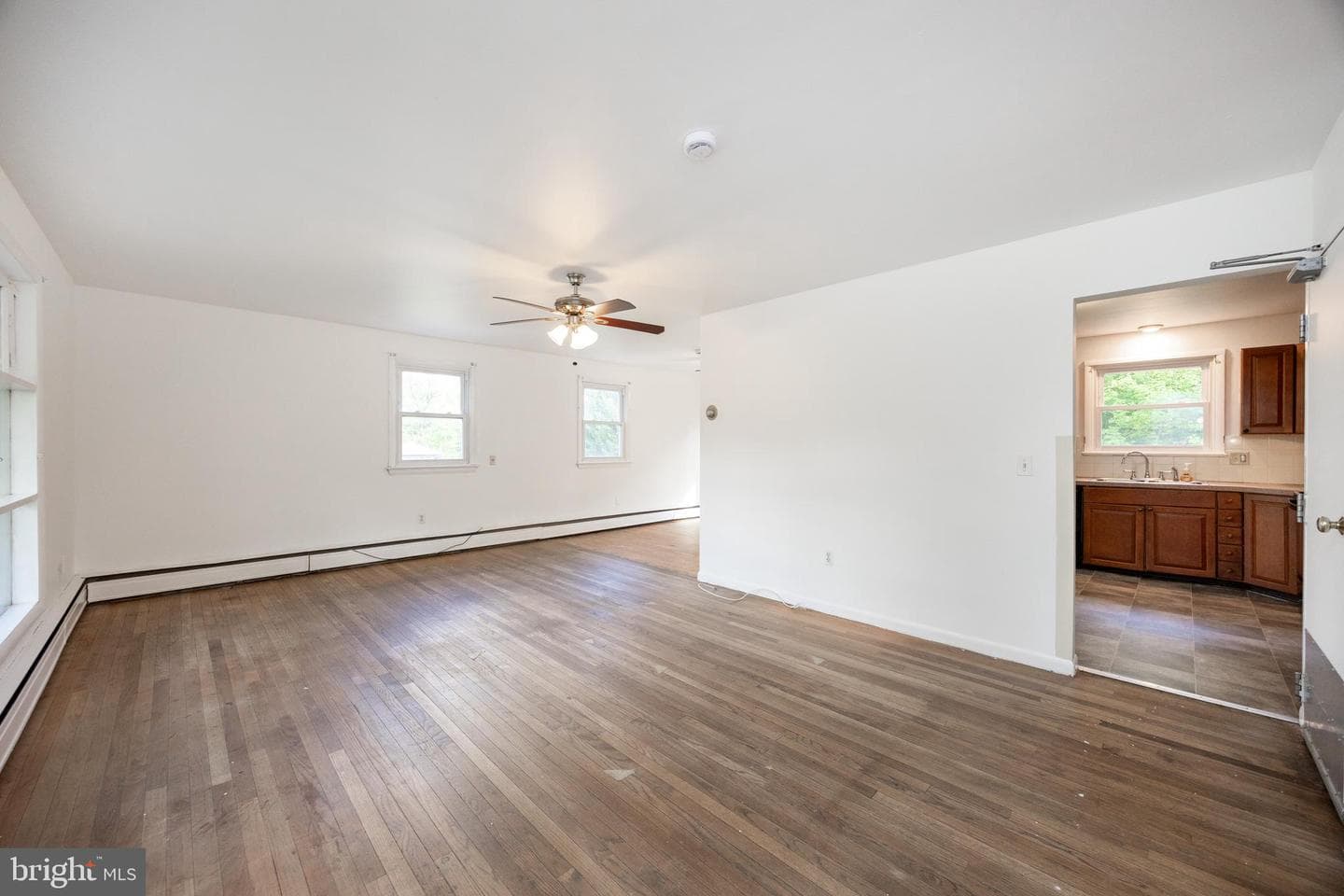 992 E Valley Road photo 15