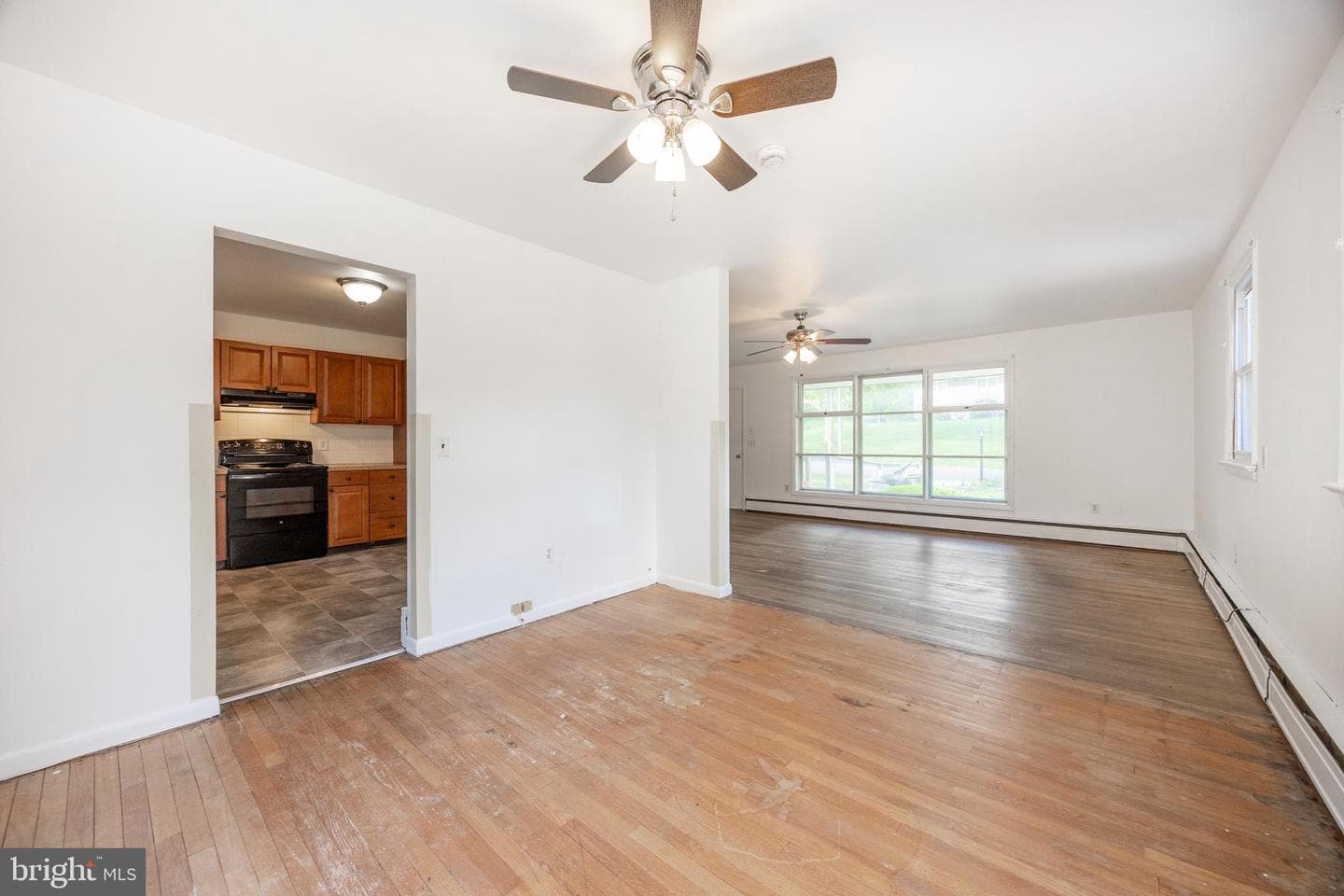 992 E Valley Road photo 17