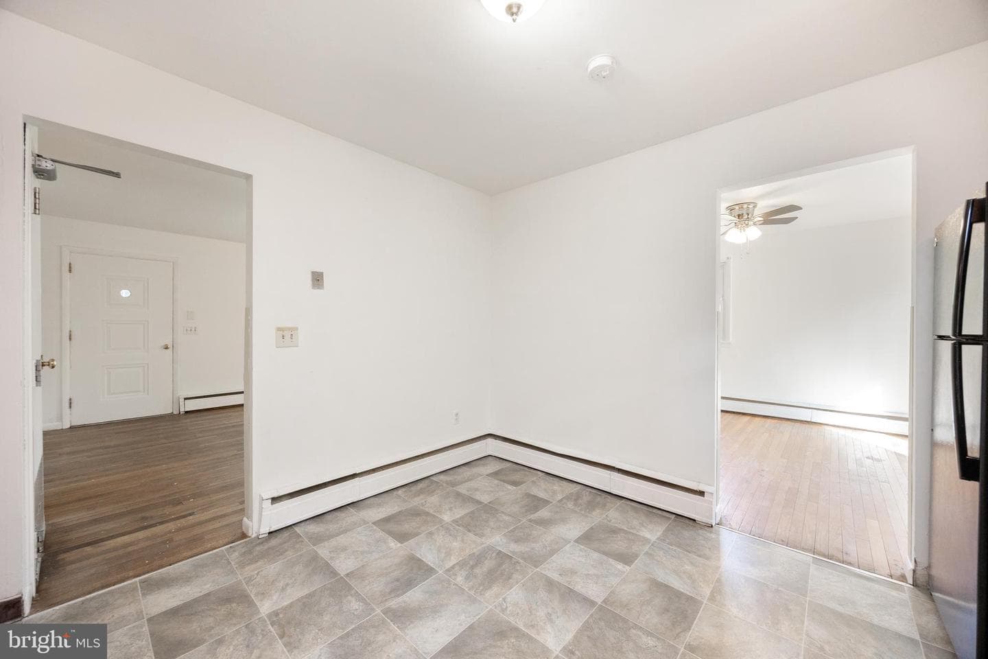 992 E Valley Road photo 21