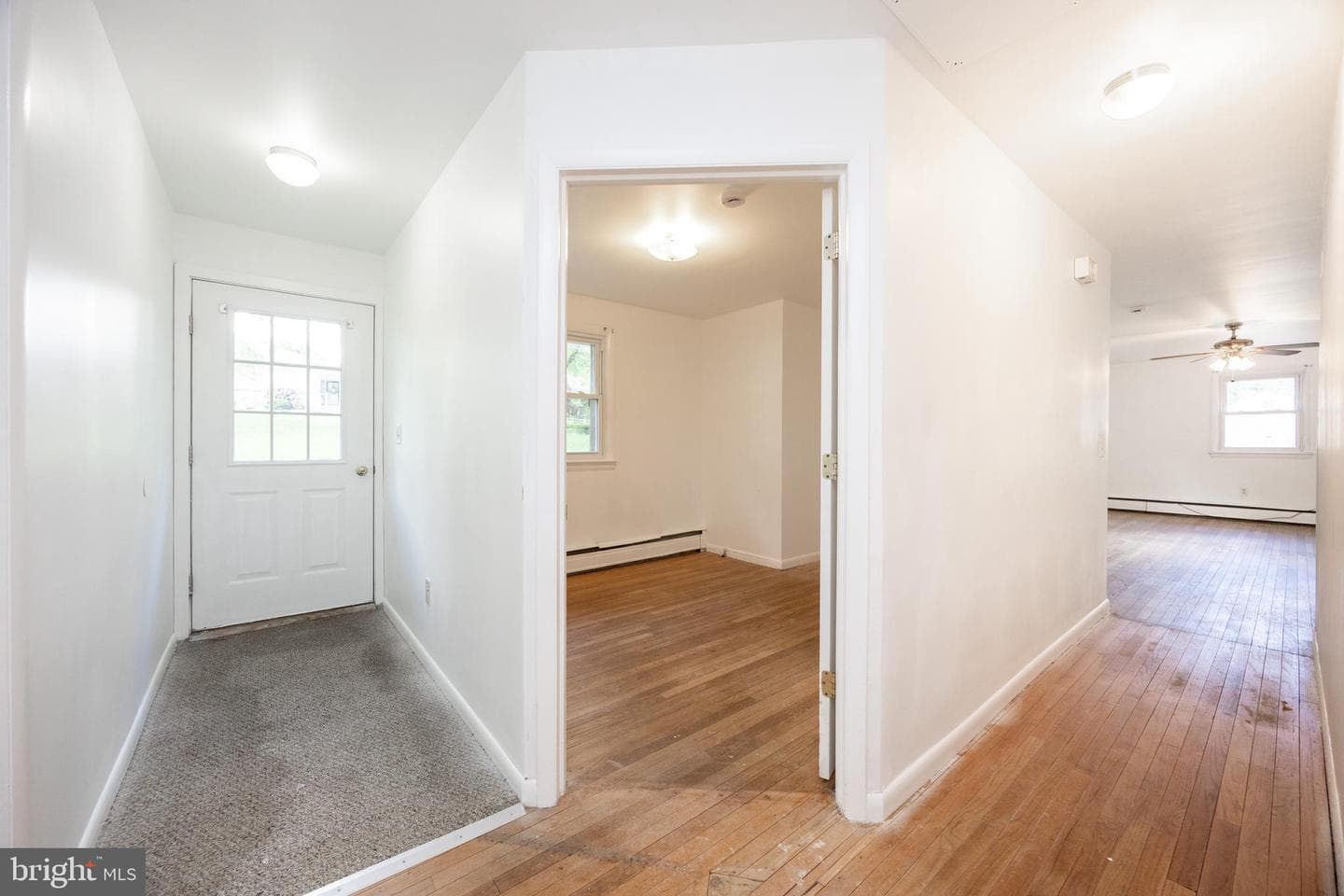 992 E Valley Road photo 23