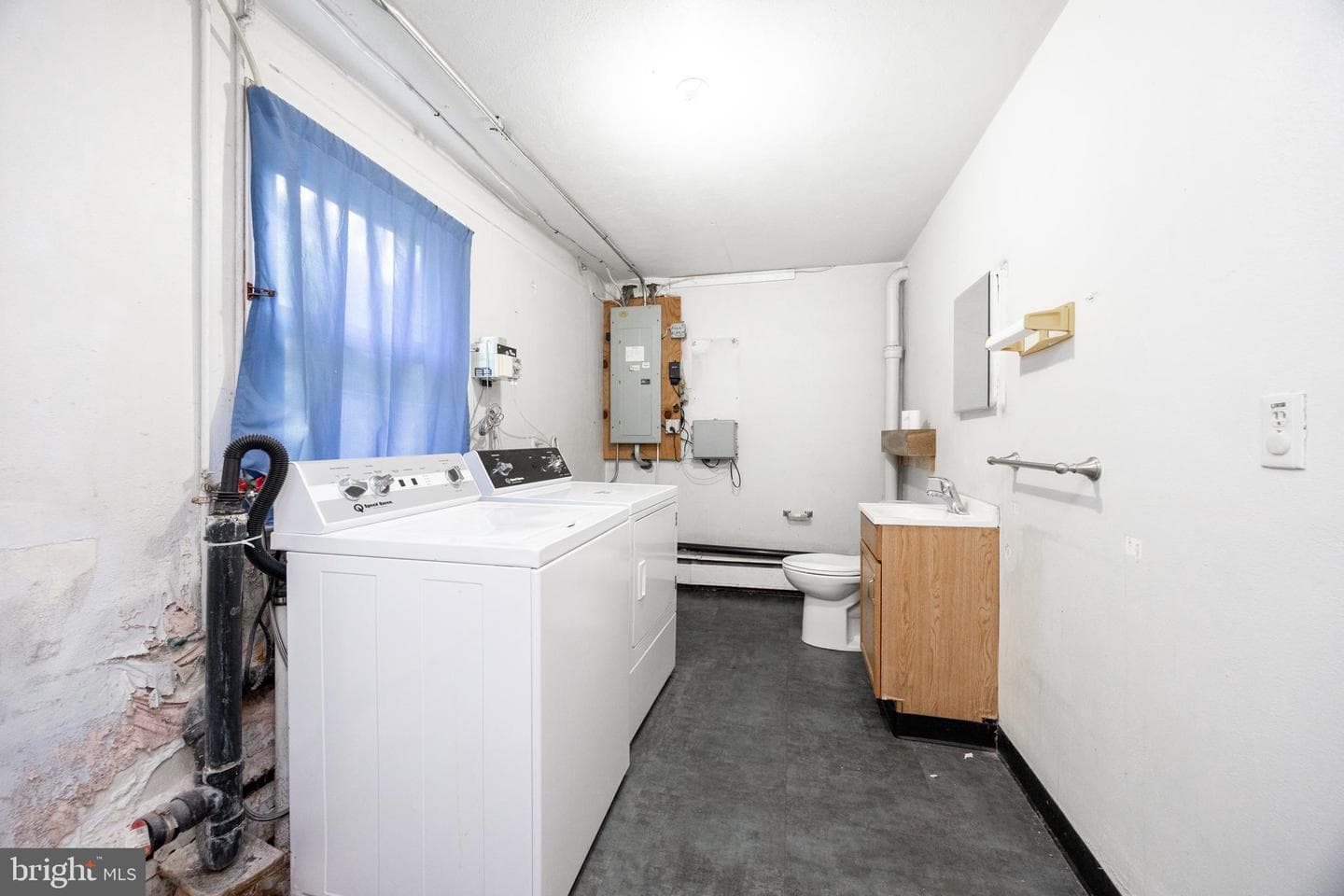 992 E Valley Road photo 30
