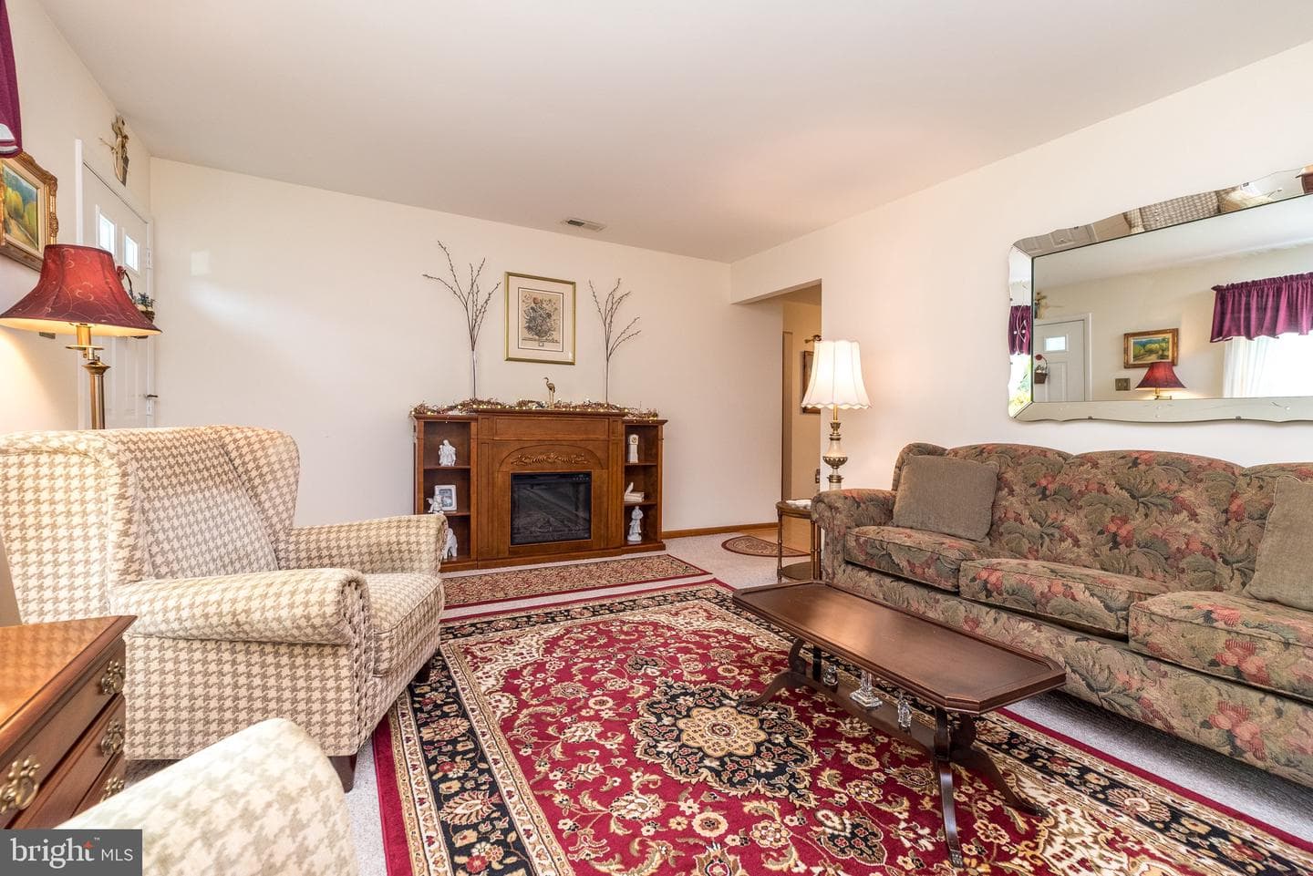250 Hill Avenue photo 11