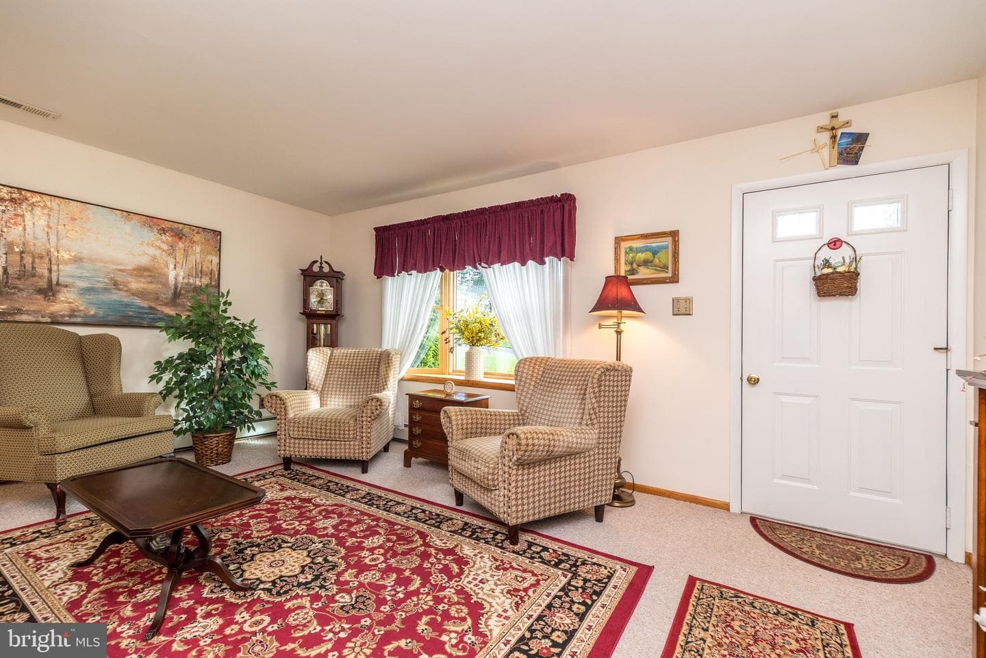 250 Hill Avenue photo 12