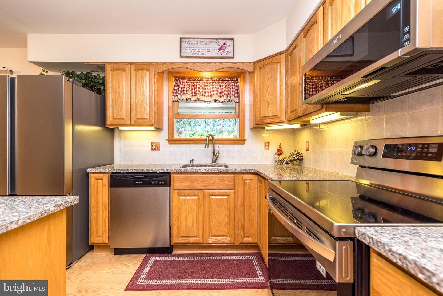 250 Hill Avenue photo 14