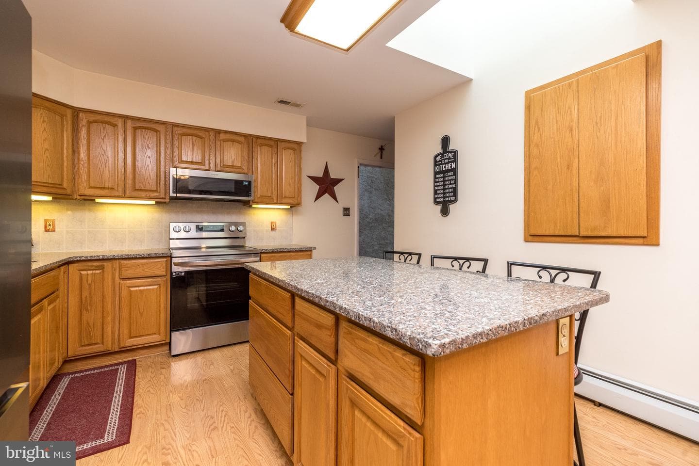 250 Hill Avenue photo 16