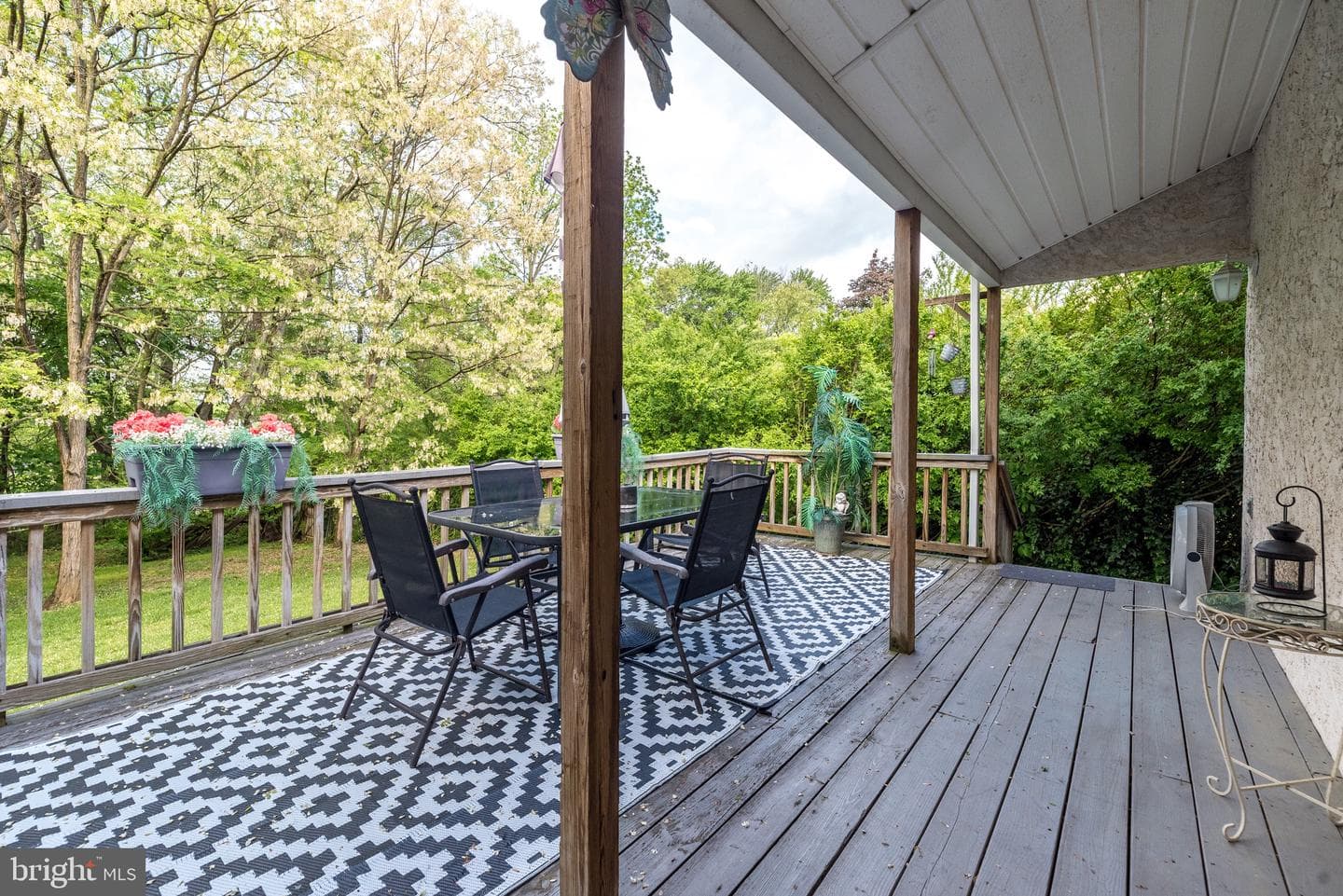 250 Hill Avenue photo 48
