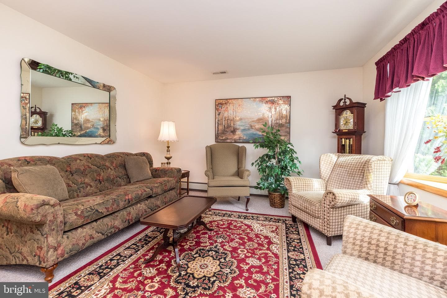 250 Hill Avenue photo 9