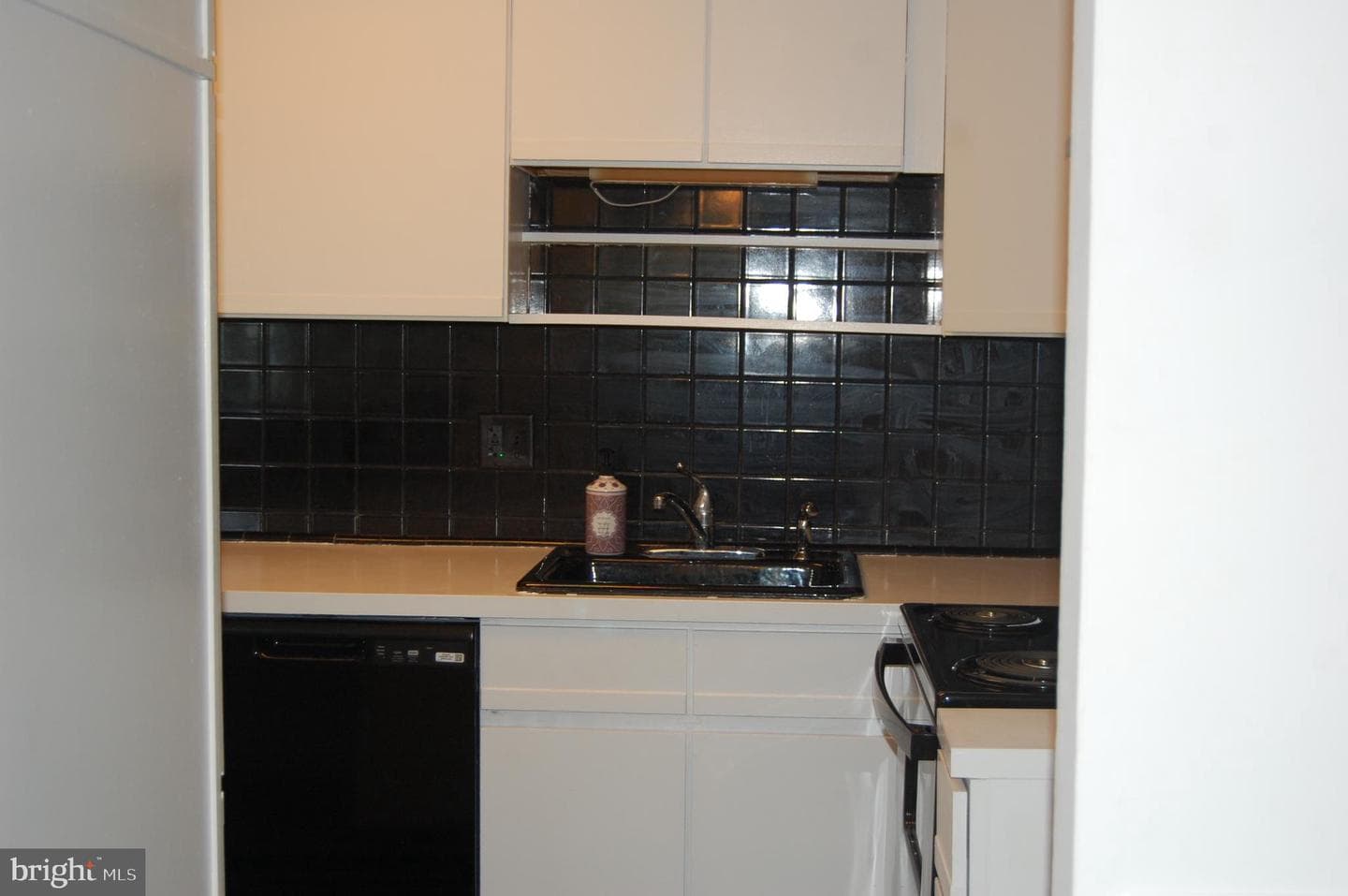 710 Whitpain Hills photo 3