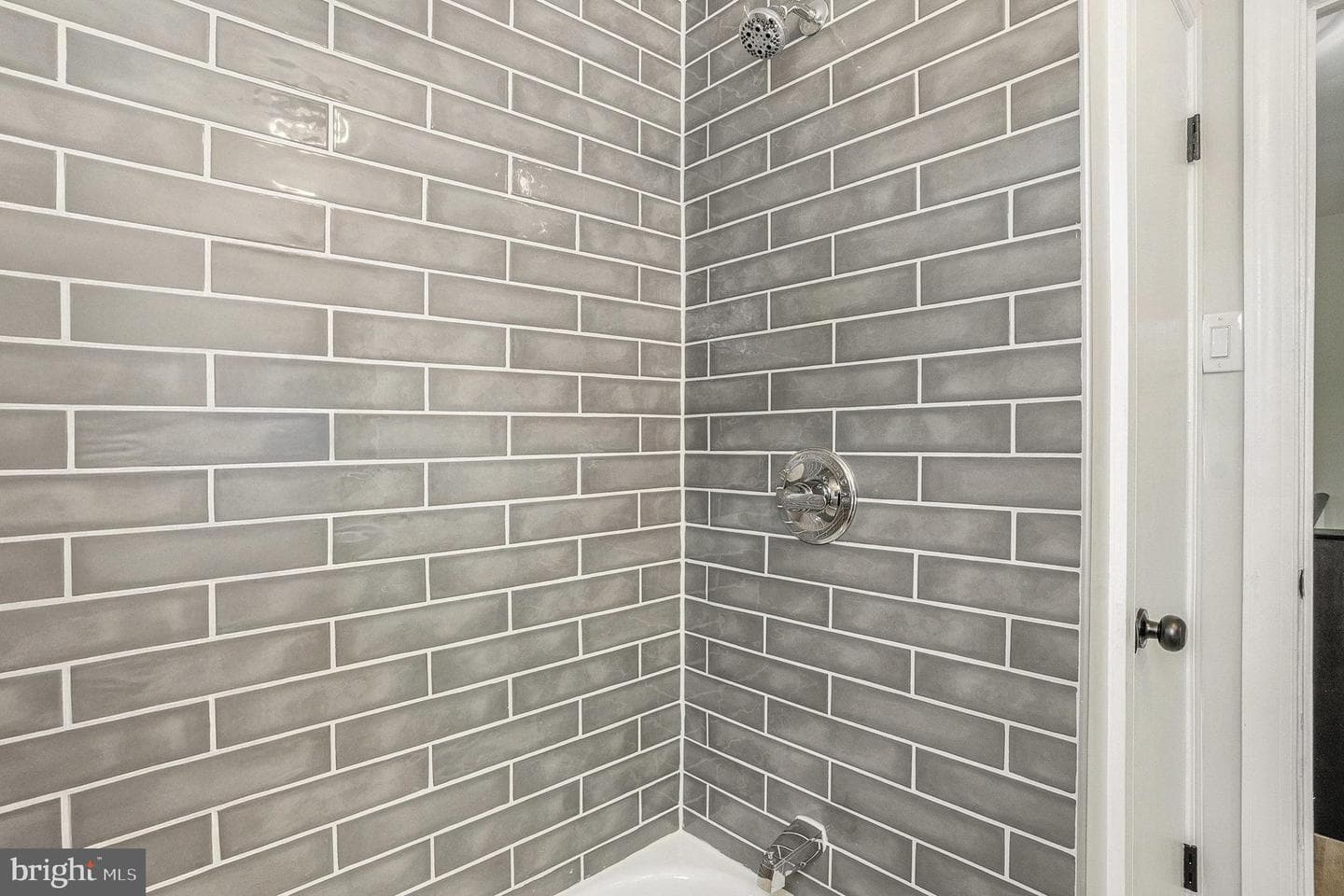 429 E 12th Avenue photo 23