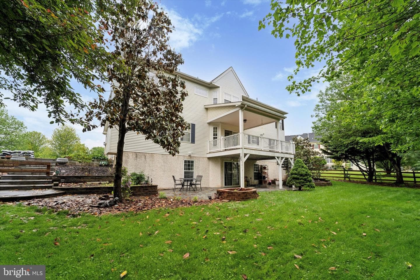 2015 Windsor Drive photo 39