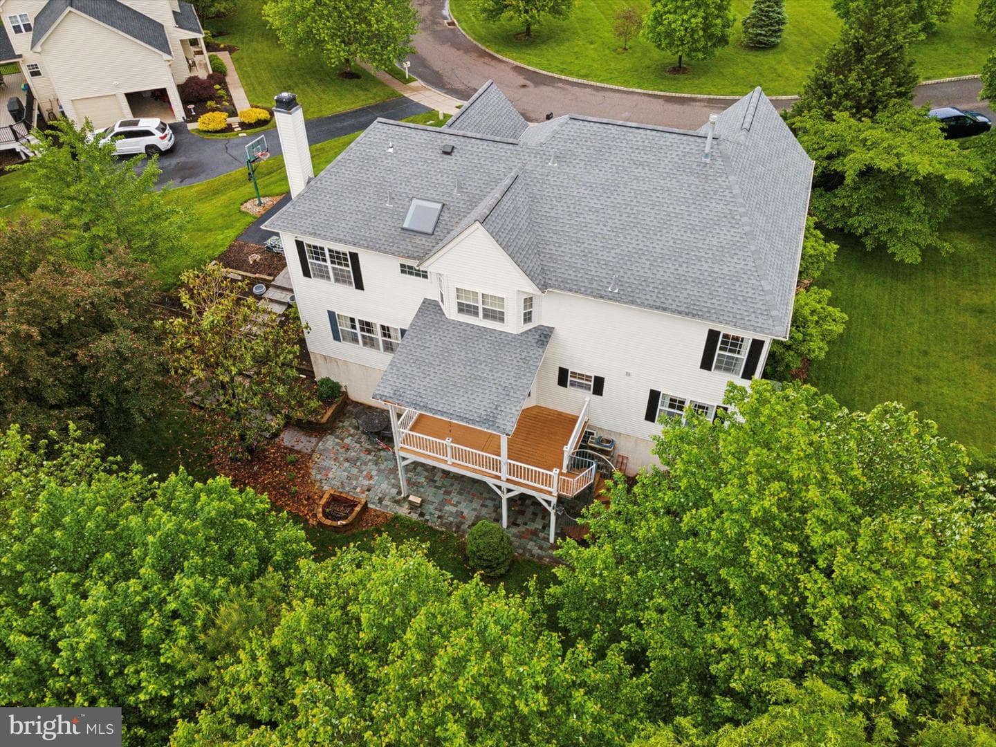 2015 Windsor Drive photo 40