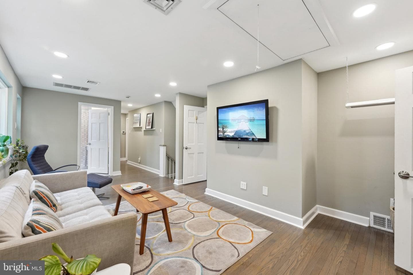 949 Leopard Road photo 30