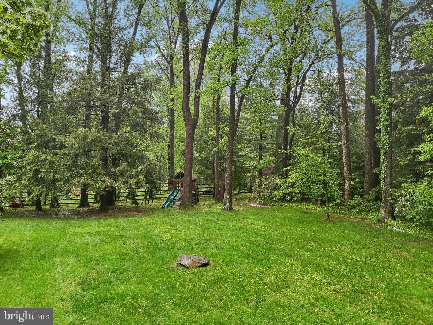 949 Leopard Road photo 75