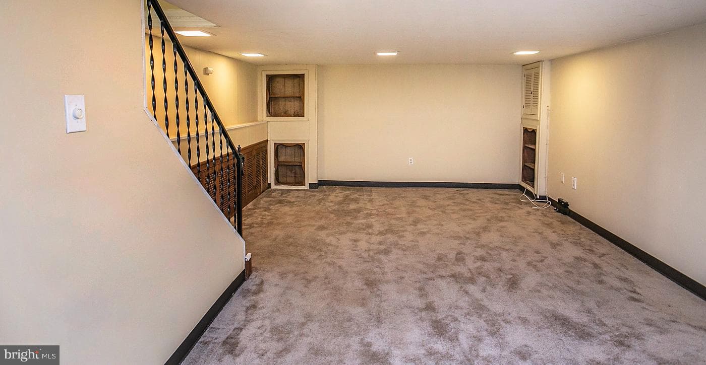 1408 Butler Pike photo 44