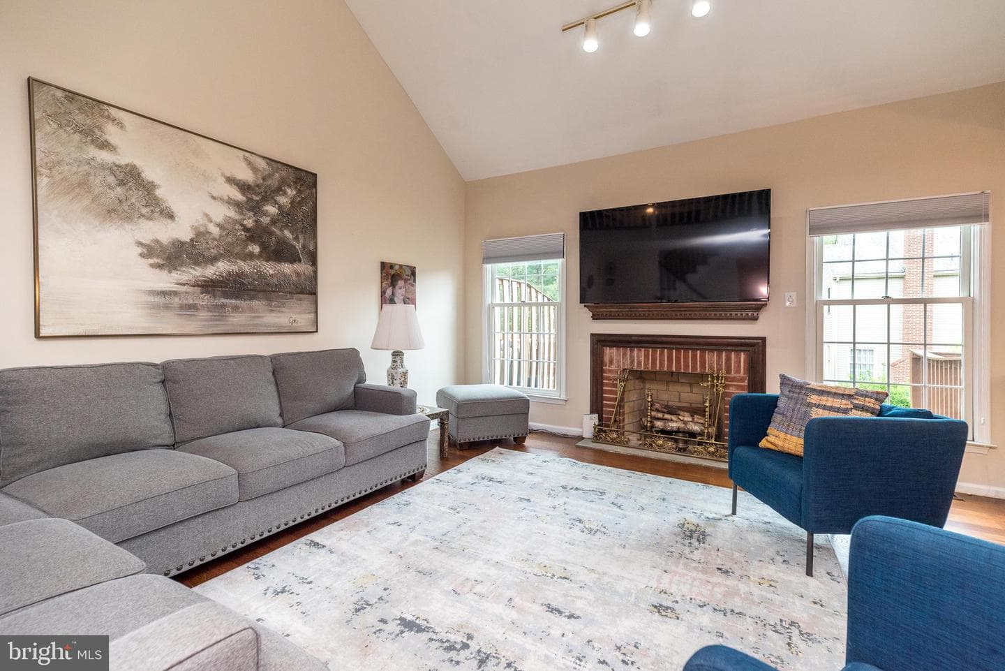 262 Towyn Court photo 4