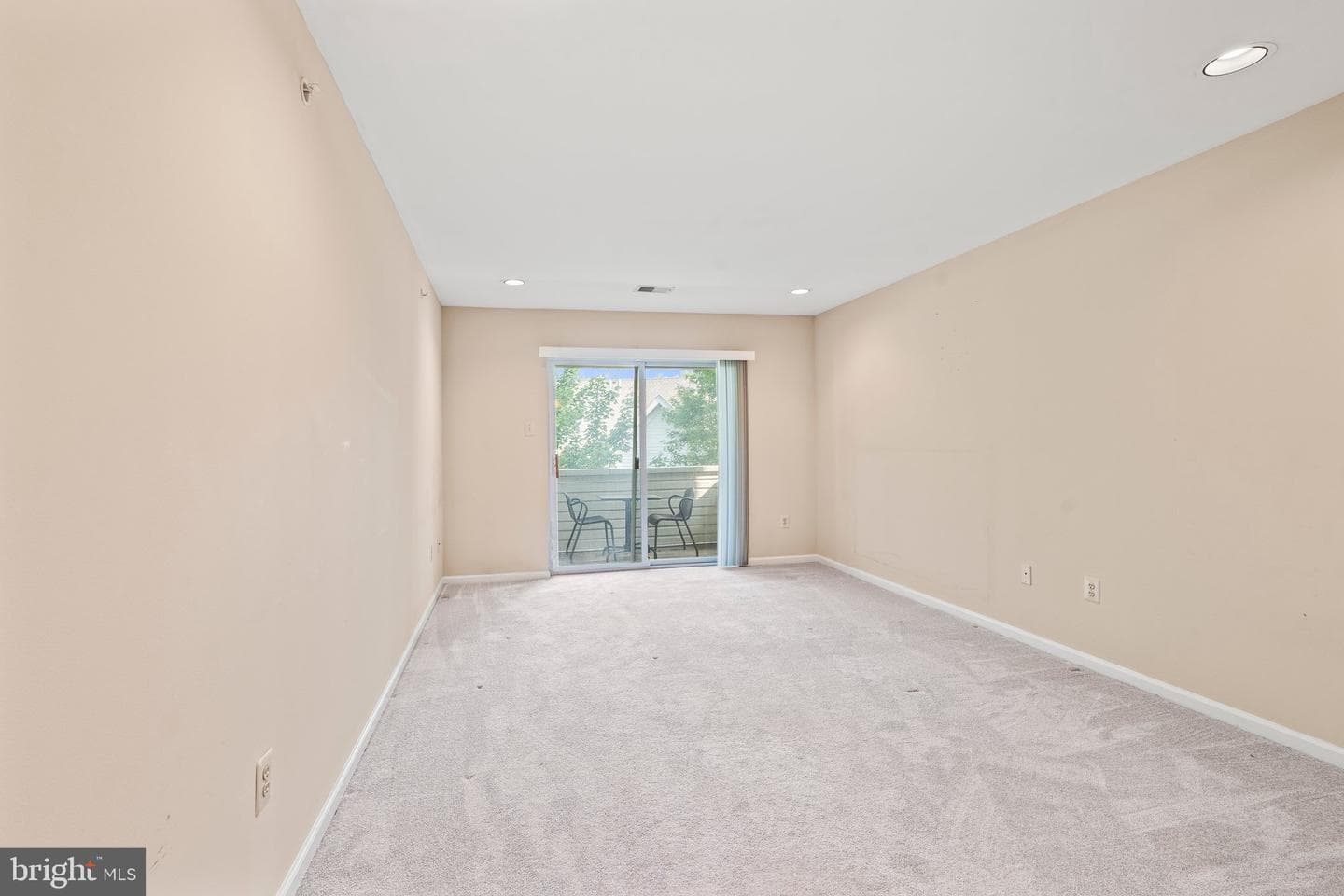 704 Dresher Woods Drive photo 6