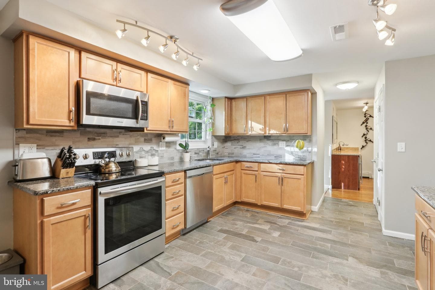 541 Collegeville Road photo 17