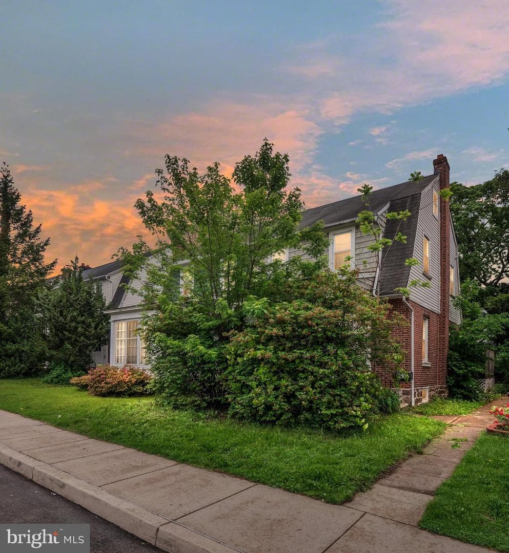 1428 Markley Street photo 2