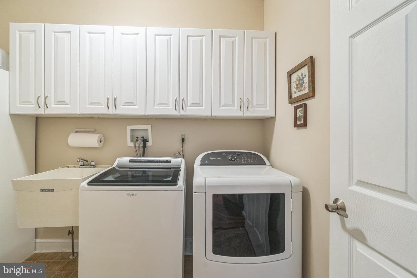 204 Caspian Lane photo 24
