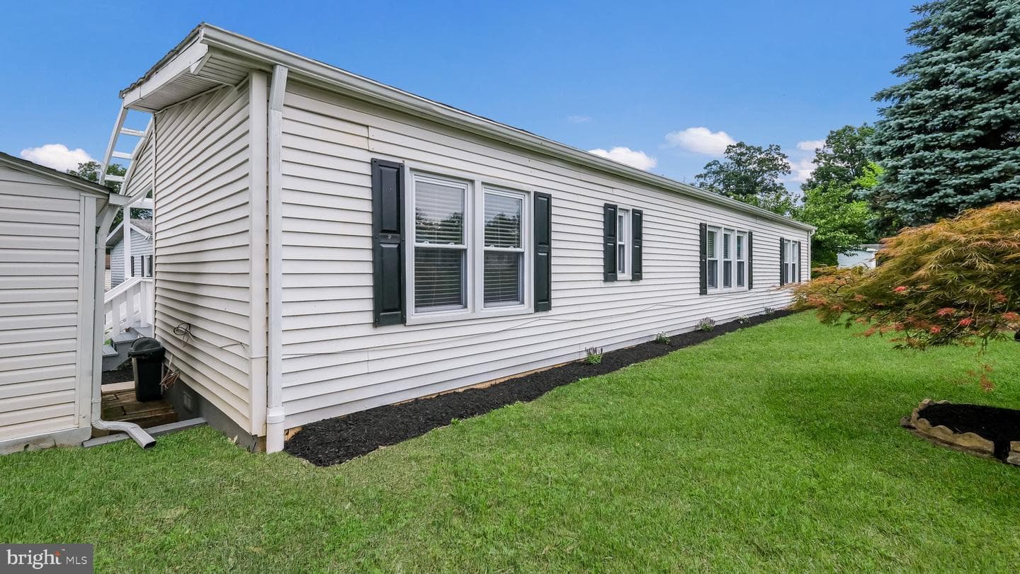 637 Laurel Court photo 5