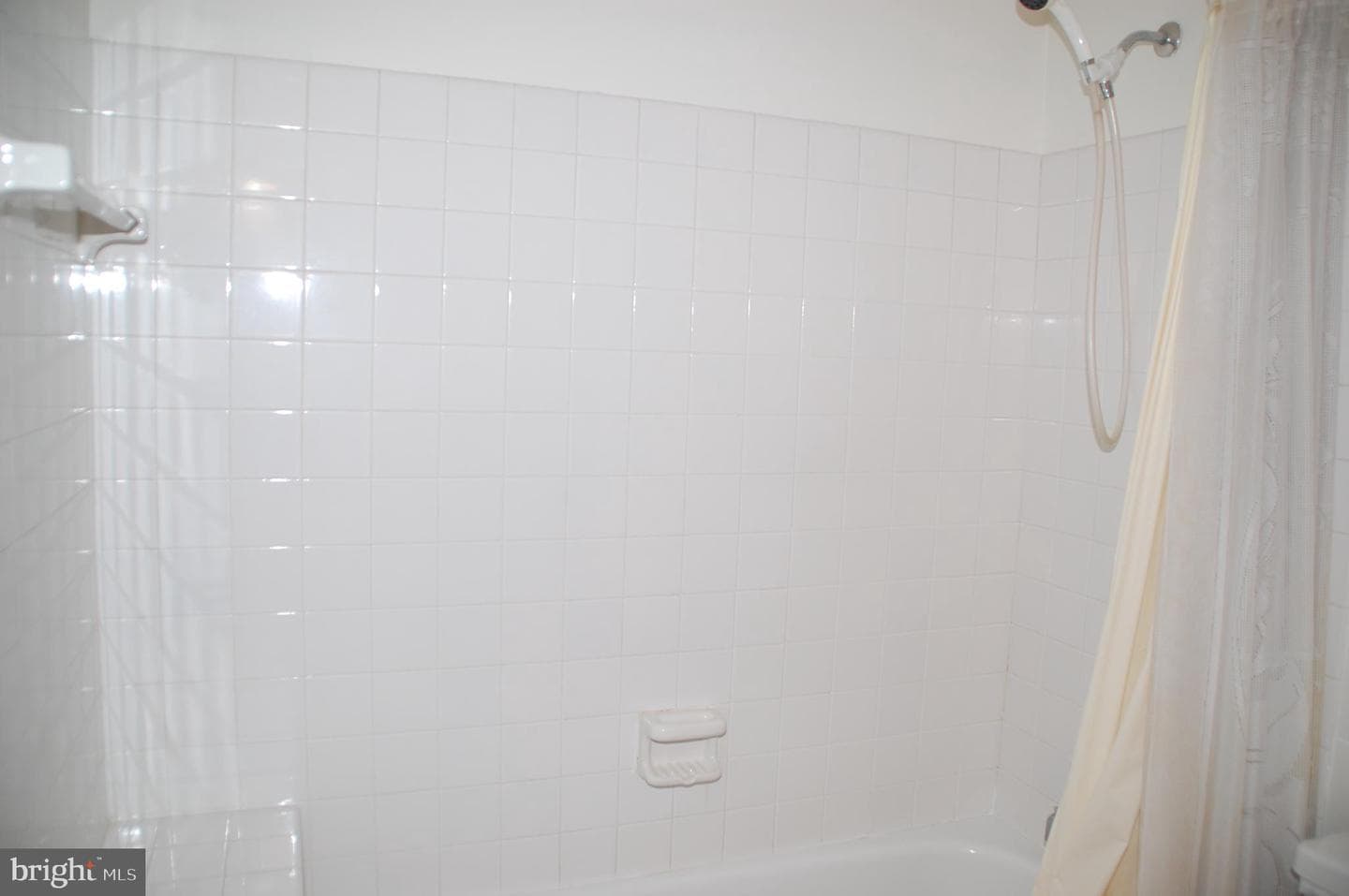 404 Franklin Court photo 19