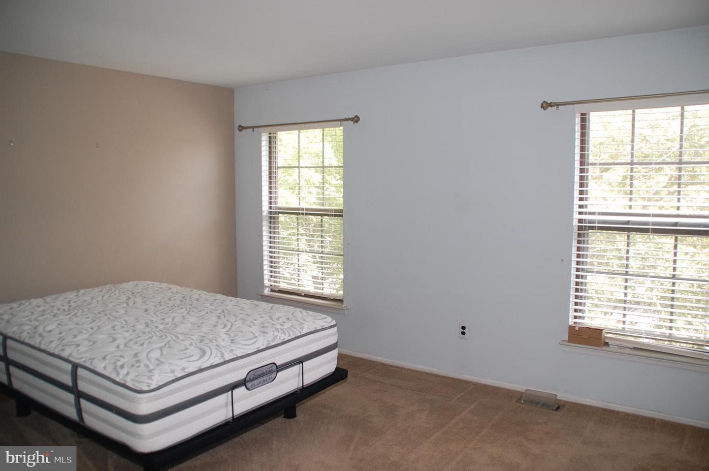 404 Franklin Court photo 20