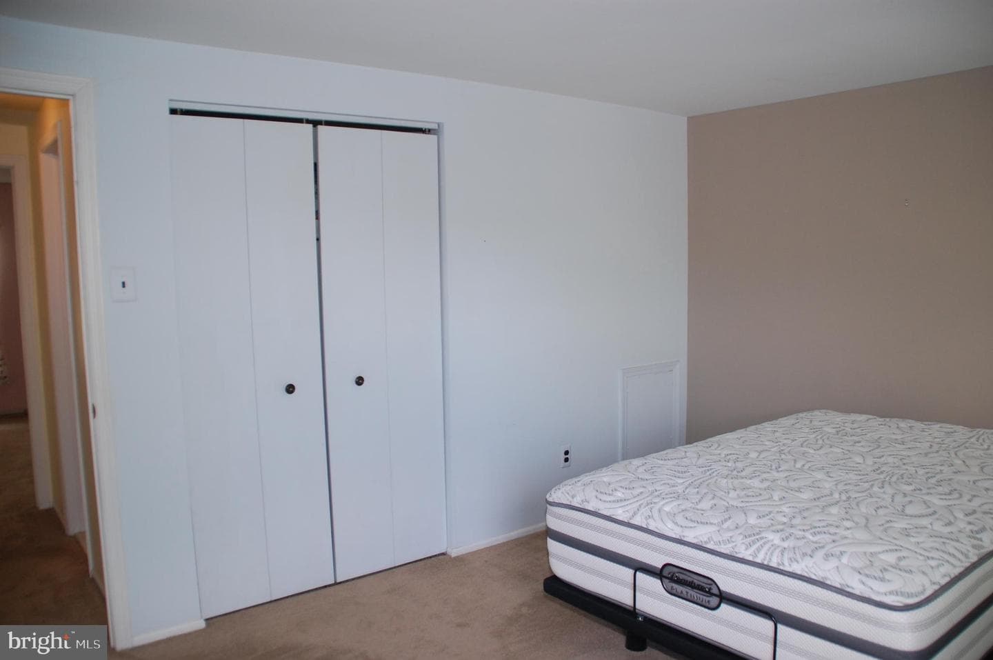 404 Franklin Court photo 22