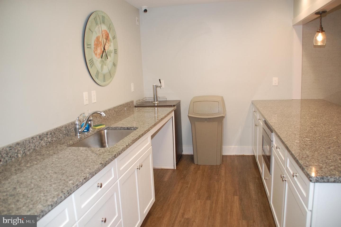 404 Franklin Court photo 36