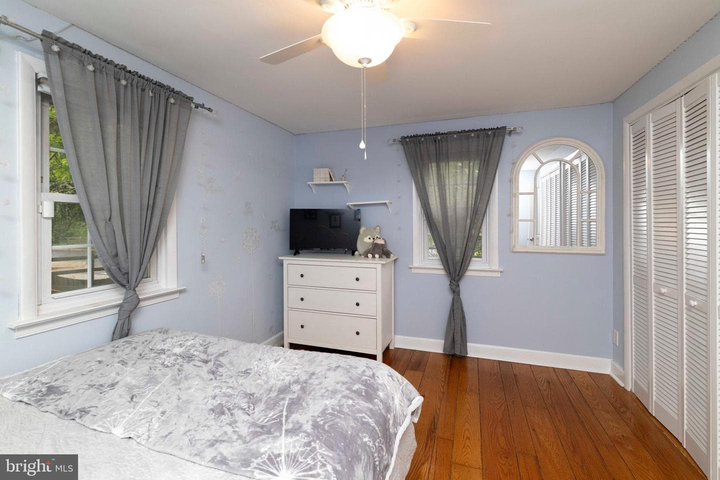 308 E Mount Pleasant Avenue photo 12