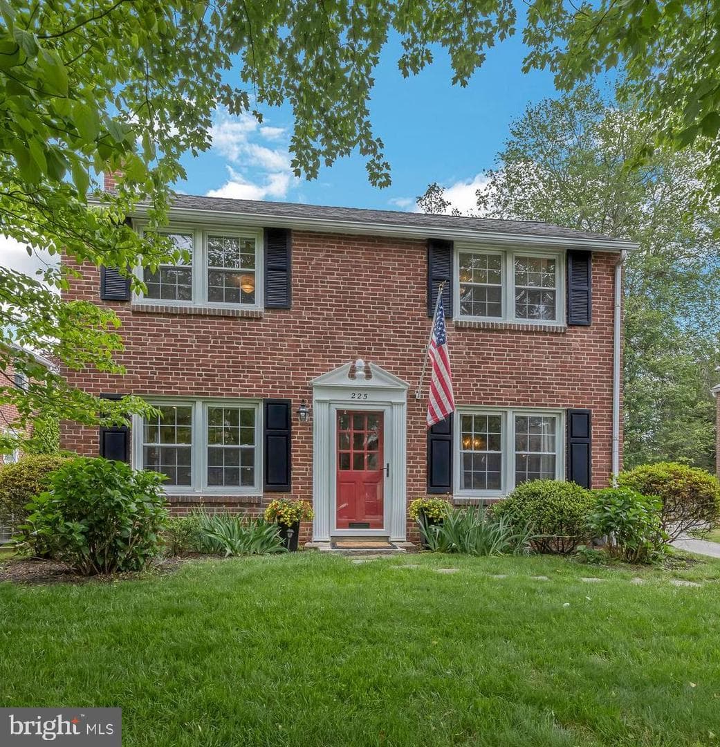 225 Crosshill Road photo 3