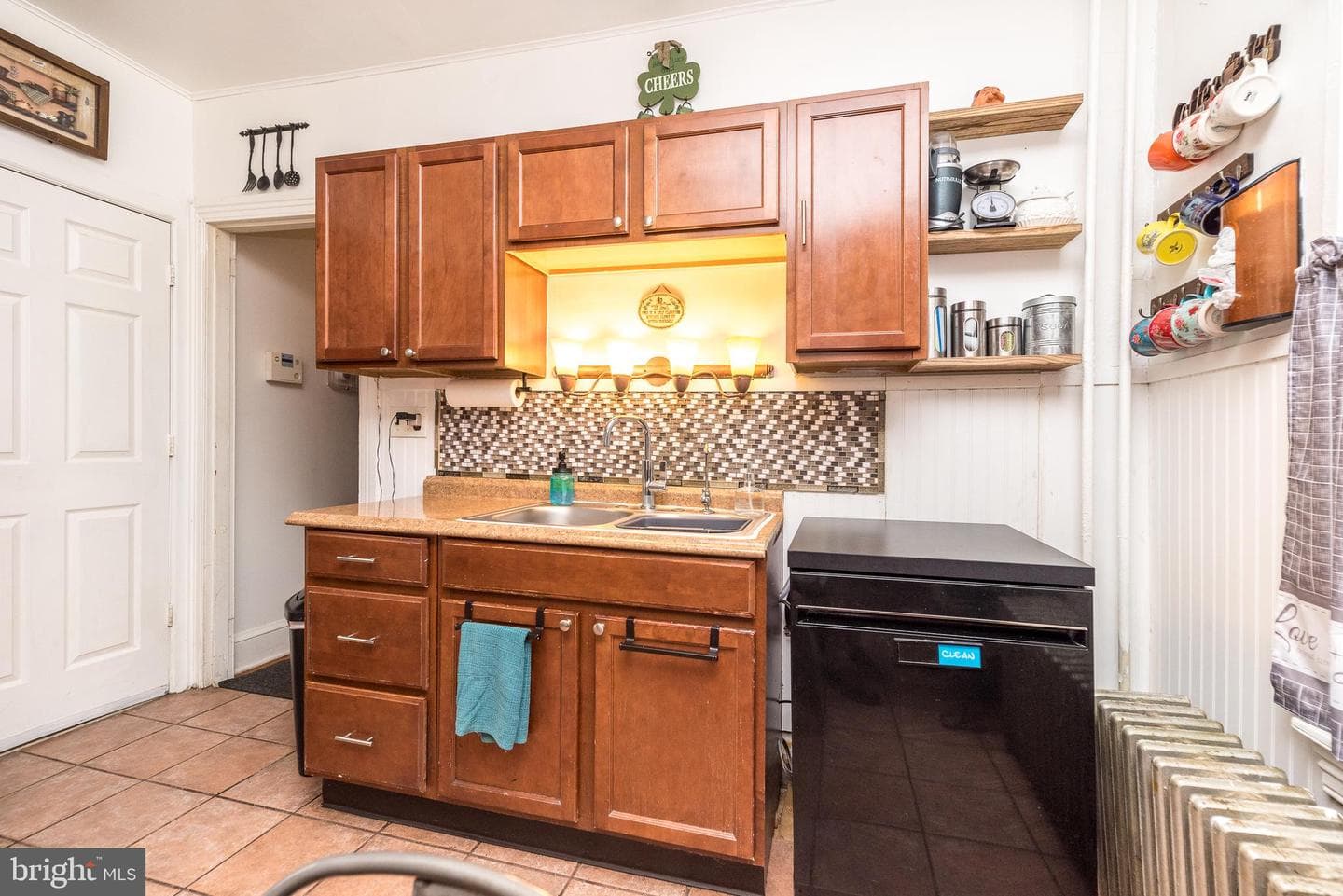 554 W Walnut Street photo 18