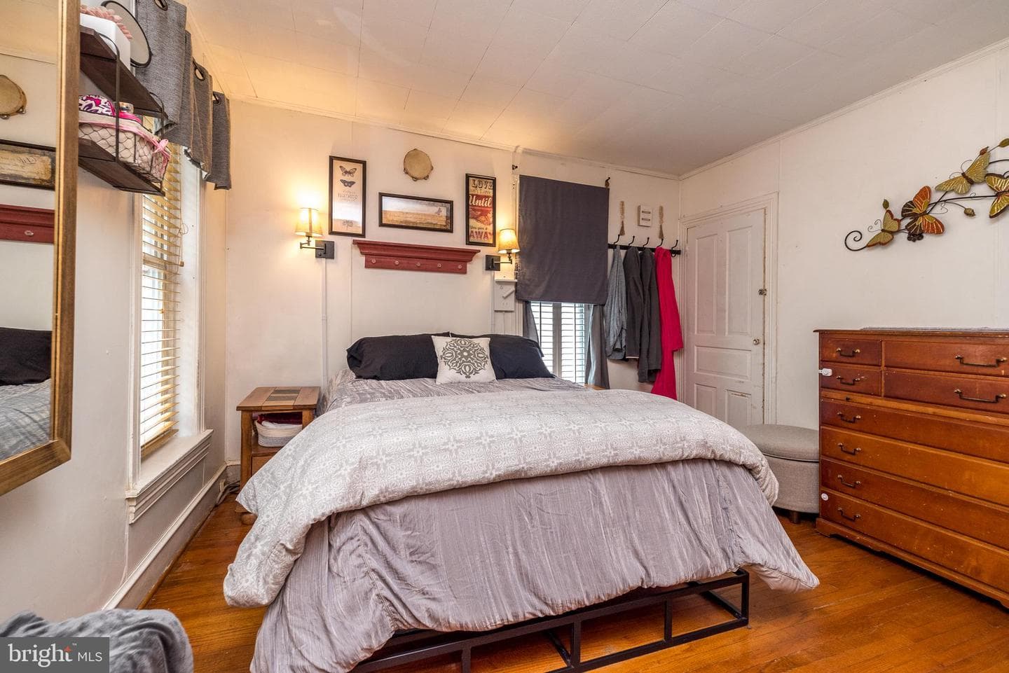 554 W Walnut Street photo 26