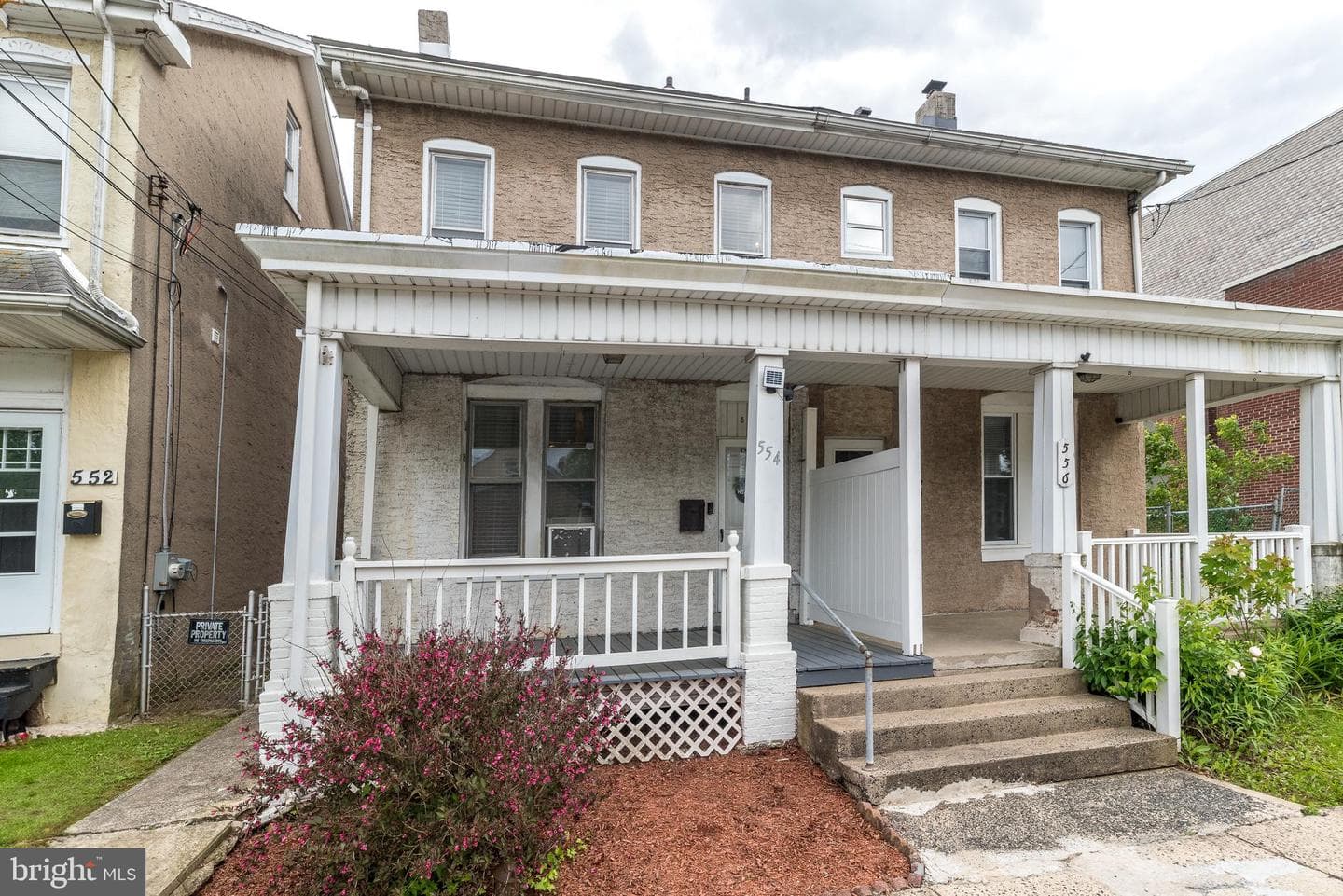 554 W Walnut Street photo 3