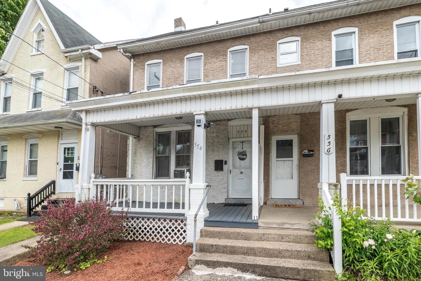 554 W Walnut Street photo 4