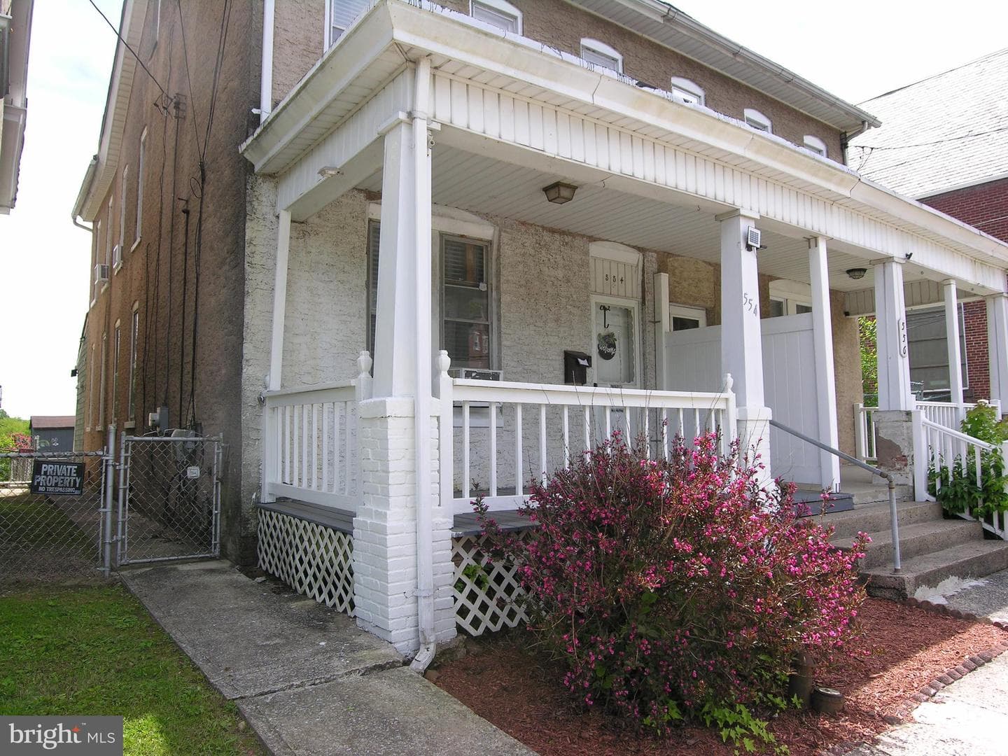 554 W Walnut Street photo 5
