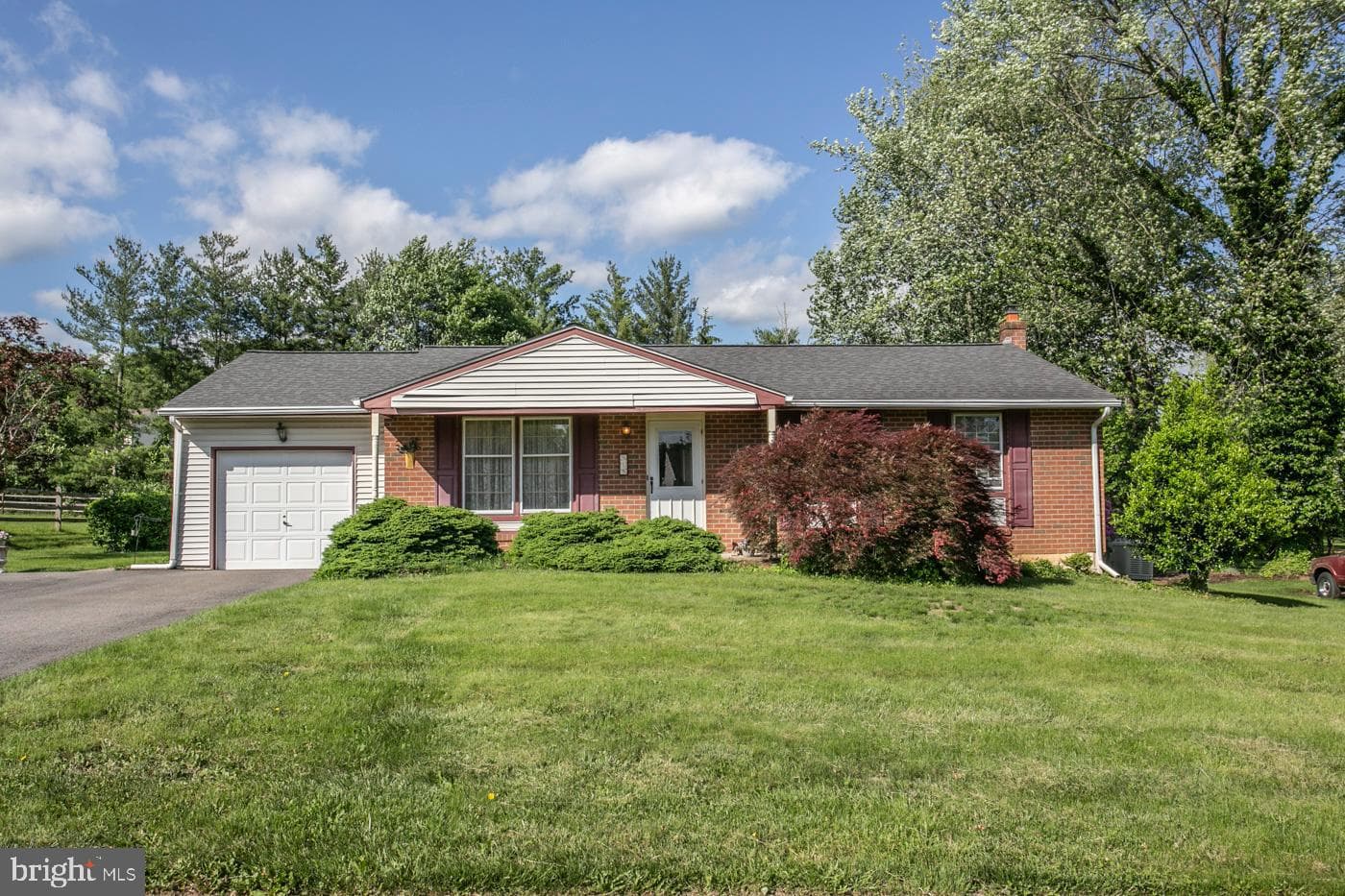918 Independence Road photo 2