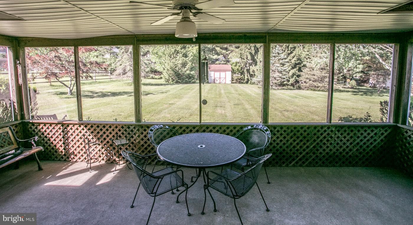 918 Independence Road photo 27