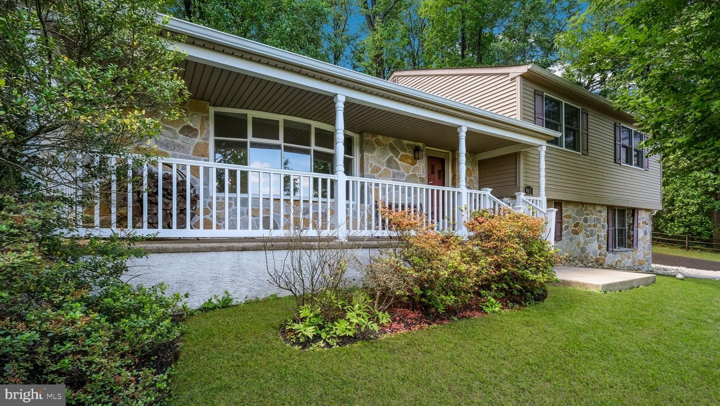 463 Leah Drive photo 2